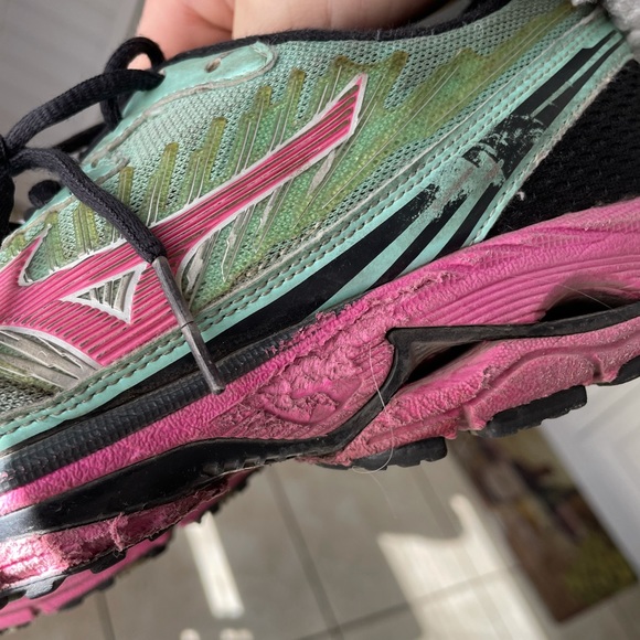 Mizuno wave sneakers - Picture 2 of 5